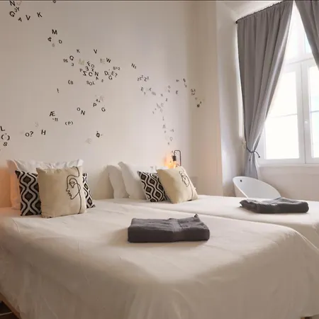 Lounge بيت شباب